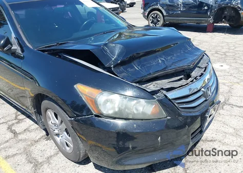 2011 Honda Accord 2.4 Se z USA, uszkodzony, nr VIN 1HGCP2F65BA043389